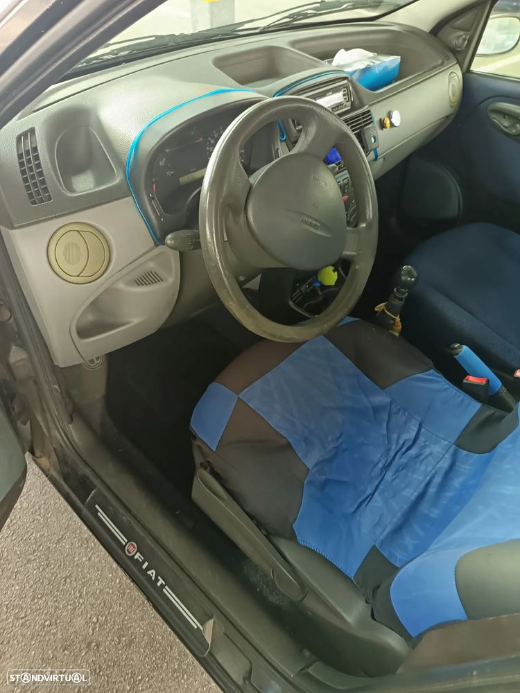 Fiat Punto 1.2 ELX - 12