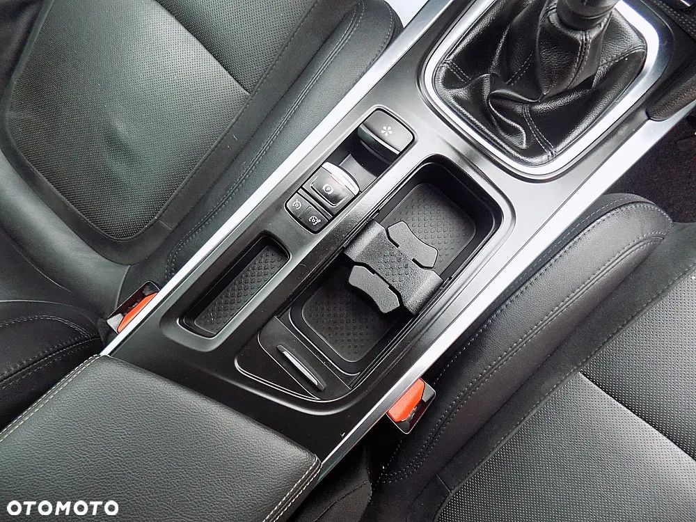 Renault Megane Grandtour ENERGY TCe 115 Start & Stopp Bose Edition - 20