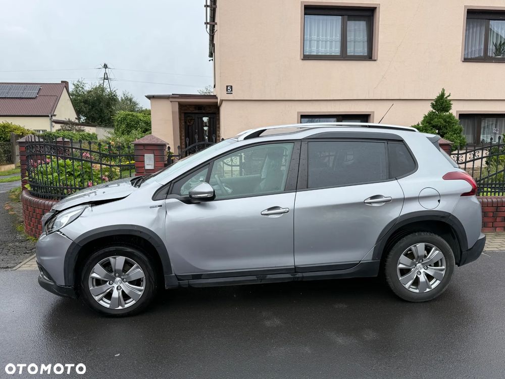 Peugeot 2008 - 4