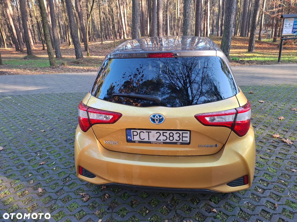 Toyota Yaris Hybrid 100 20th Anniversary - 5