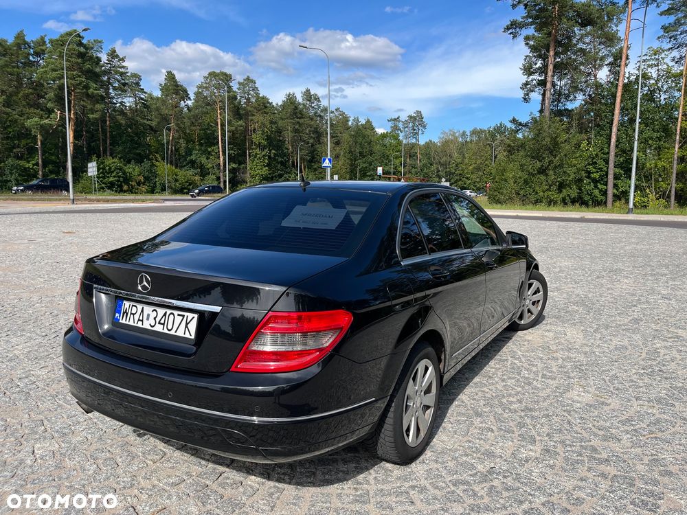 Mercedes-Benz Klasa C 180 CGI Automatik BlueEFFICIENCY Avantgarde - 9