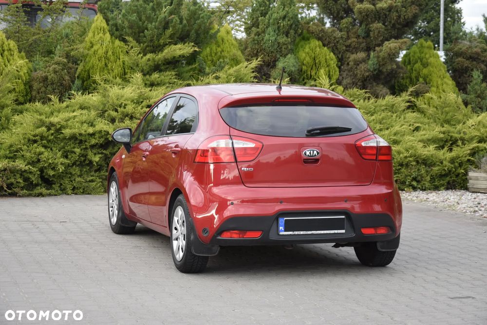 Kia Rio - 21