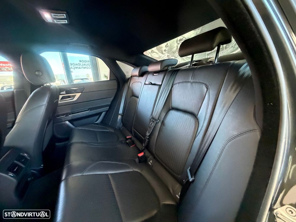 Jaguar XF 2.0 D Pure - 13