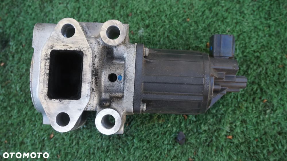 Mitsubishi Pajero IV 3.2 DID 5D Long zawor EGR 1582A037 K5T70081 - 1