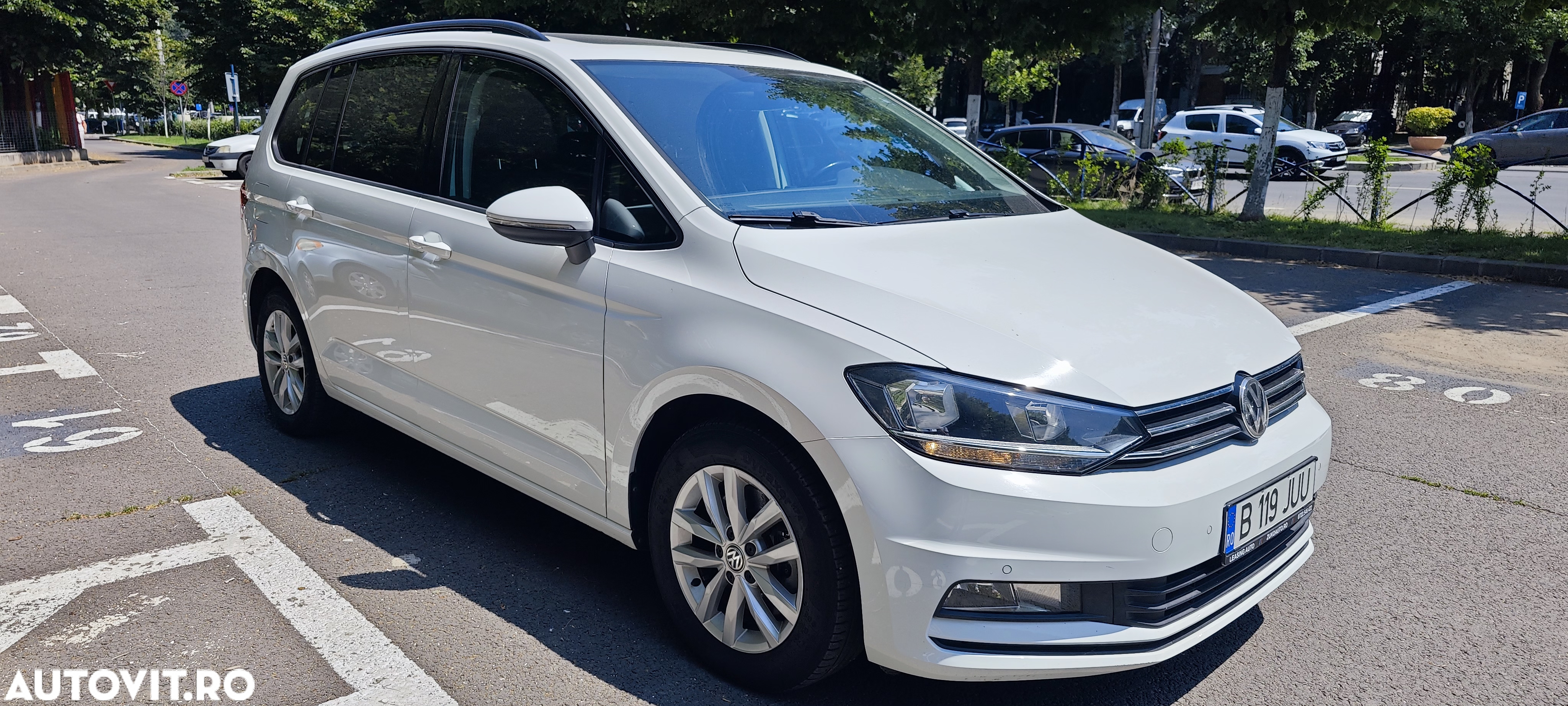 Volkswagen Touran 1.6 TDI SCR (BlueMotion Technology) Comfortline - 2