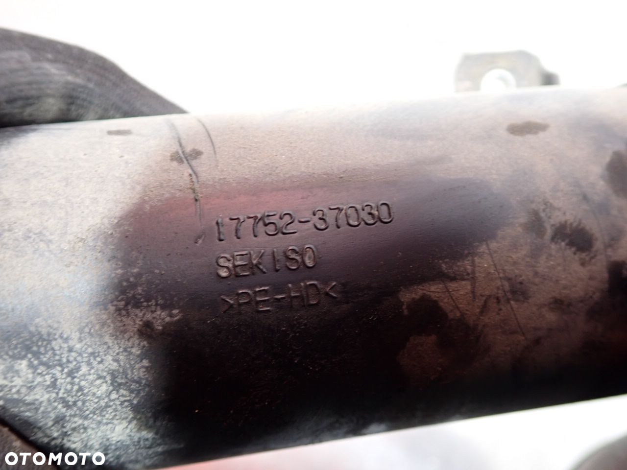 PRZEWÓD POWIETRZA TOYOTA COROLLA E15 17752-37030  17751-37020 - 6