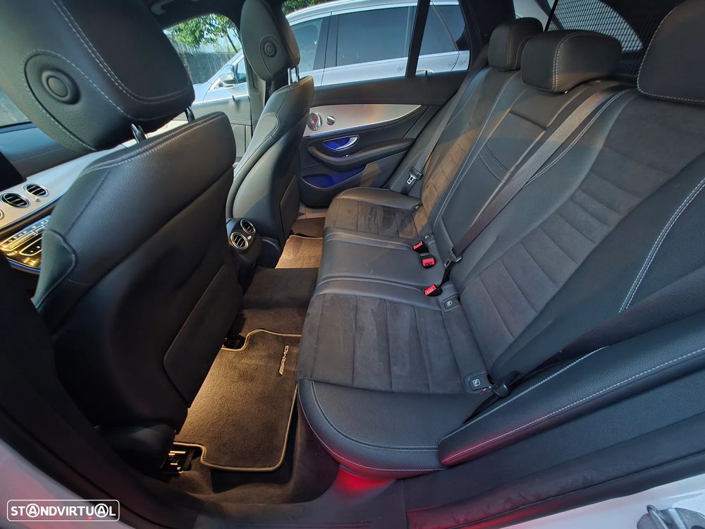 Mercedes-Benz E 300 de 9G-TRONIC AMG Line - 11