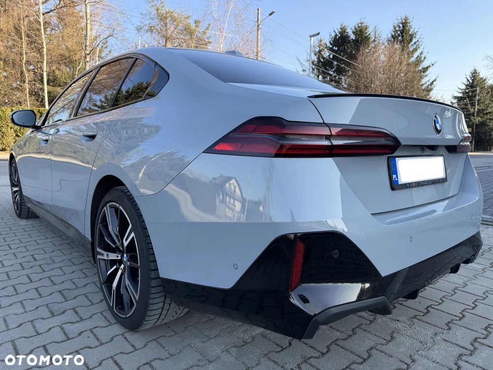 BMW Seria 5 ver-520d-xdrive-mhev-m-sport - 19