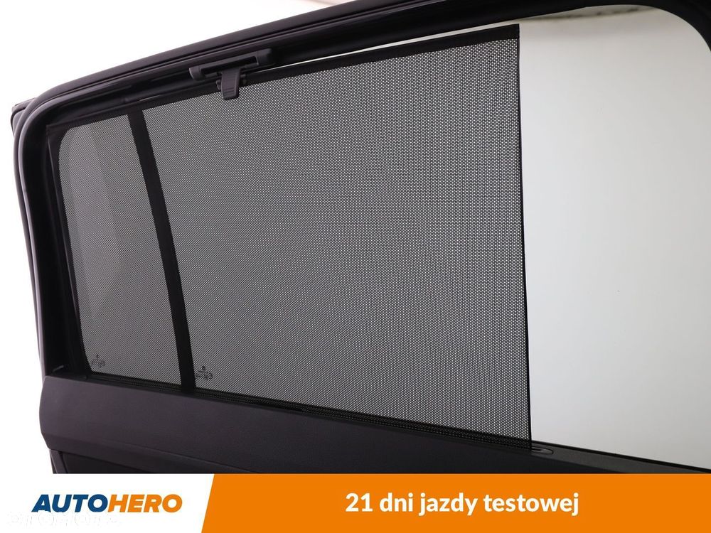 Volkswagen Touran - 36