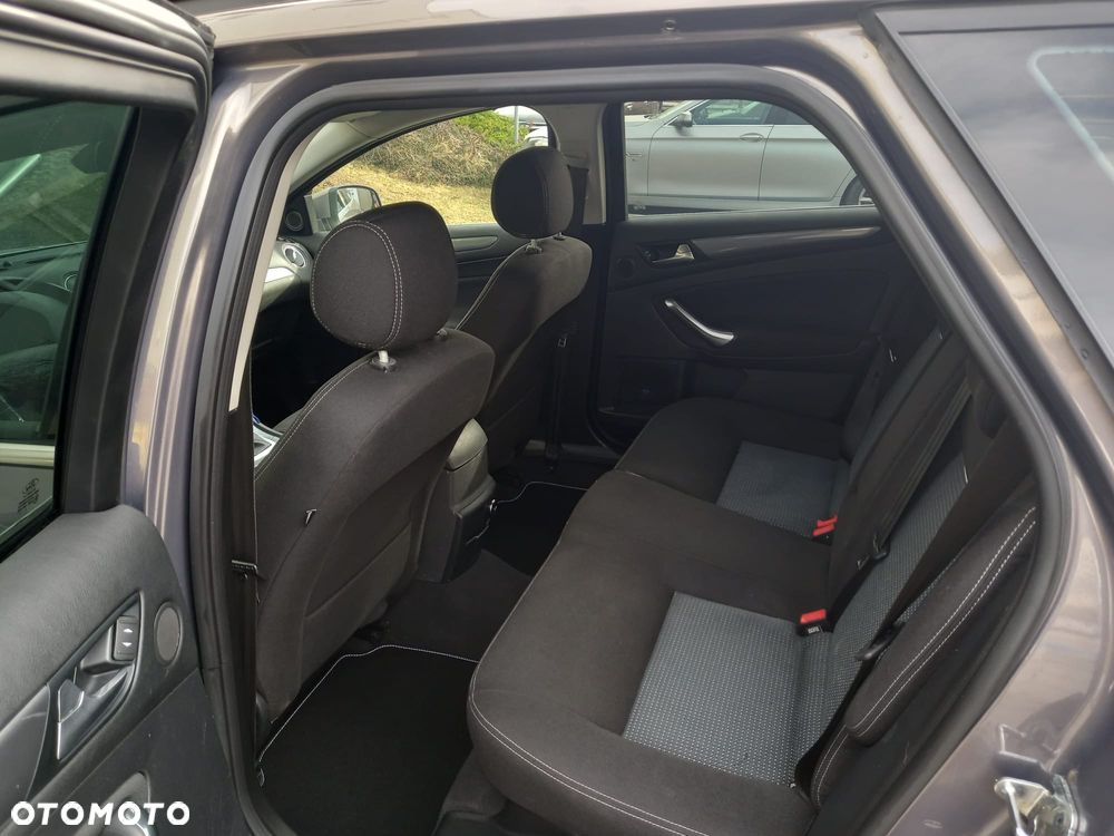 Ford Mondeo 2.0 TDCi Trend - 16