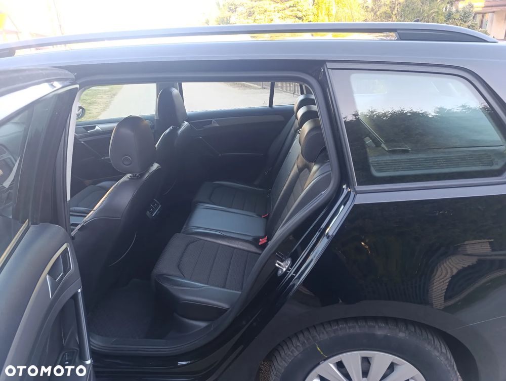 Volkswagen Golf 1.6 TDI BlueMotion Technology Comfortline - 21