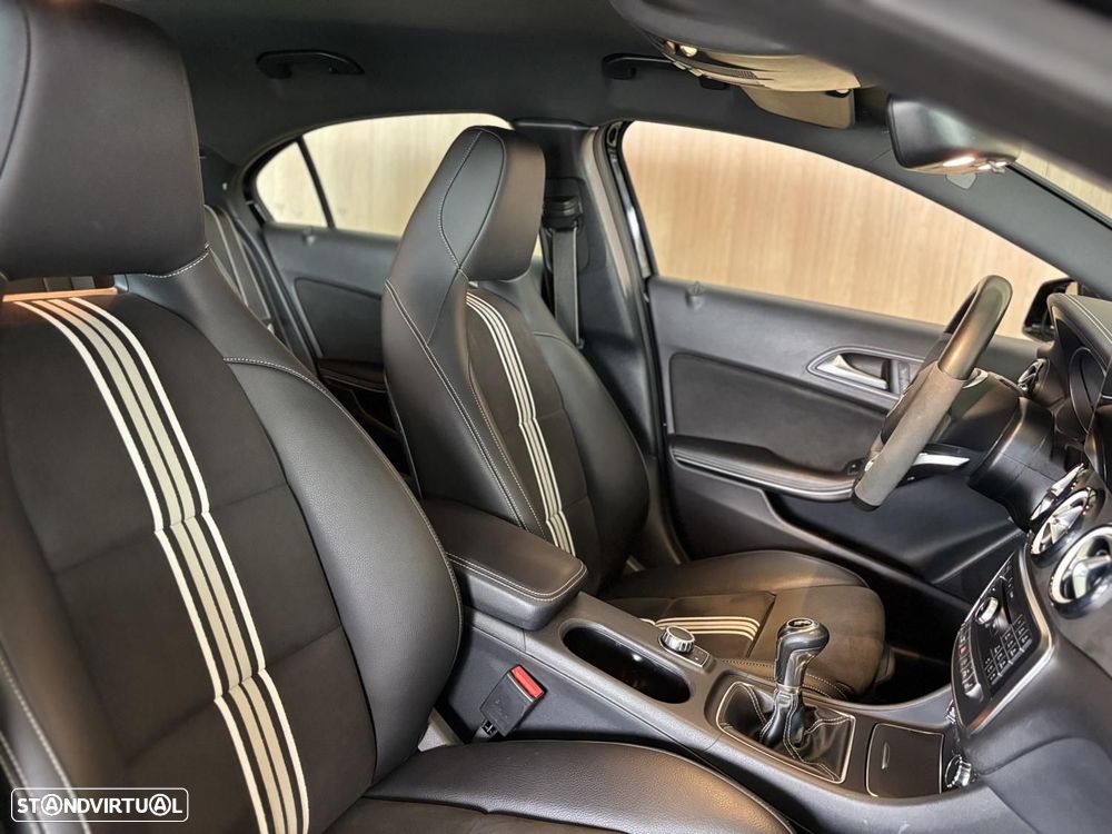 Mercedes-Benz A 200 d AMG Line - 15