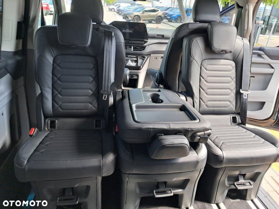 Ford Tourneo Custom - 16