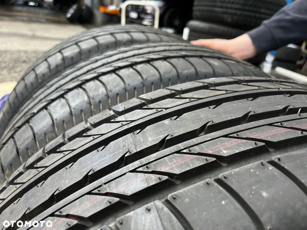 Opony Letnie YOKOHAMA BluEarth E70 225/60 R17 99H - 2