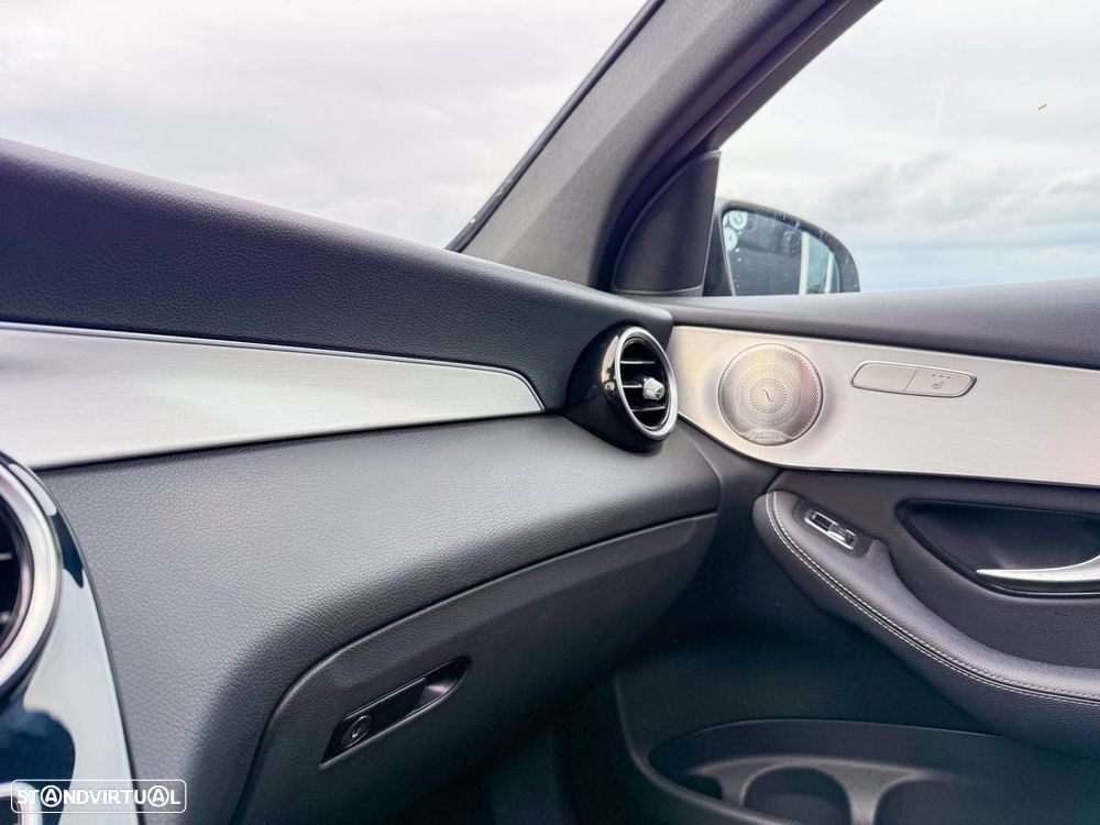Mercedes-Benz GLC 300 de Coupe 4Matic 9G-TRONIC AMG Line - 25