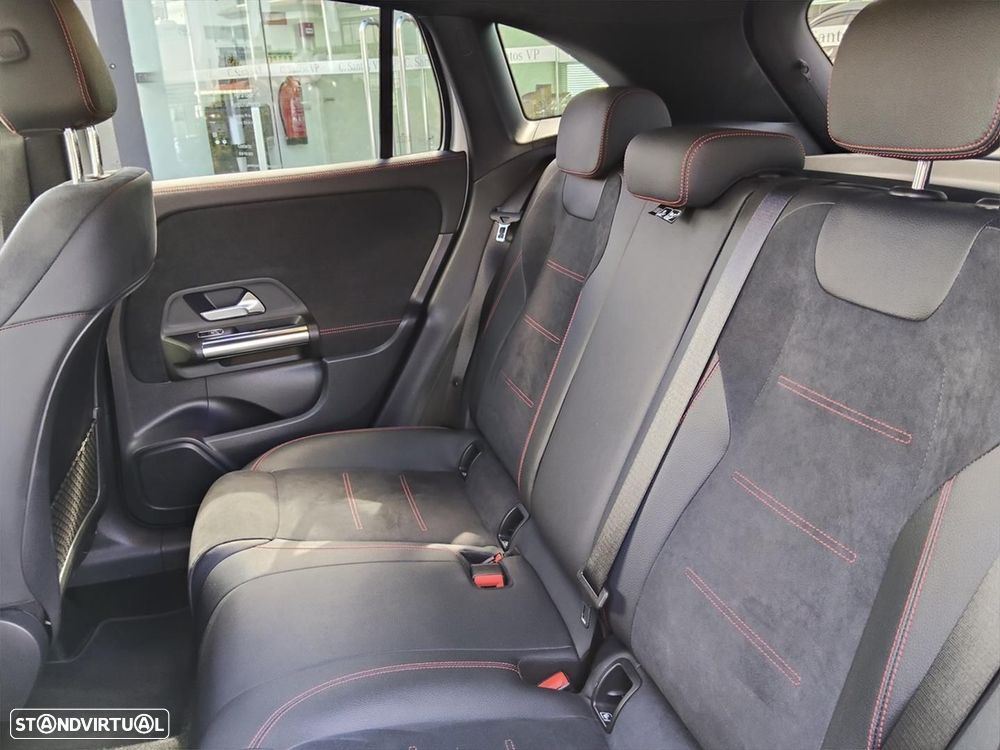 Mercedes-Benz GLA 220 d AMG Line - 14