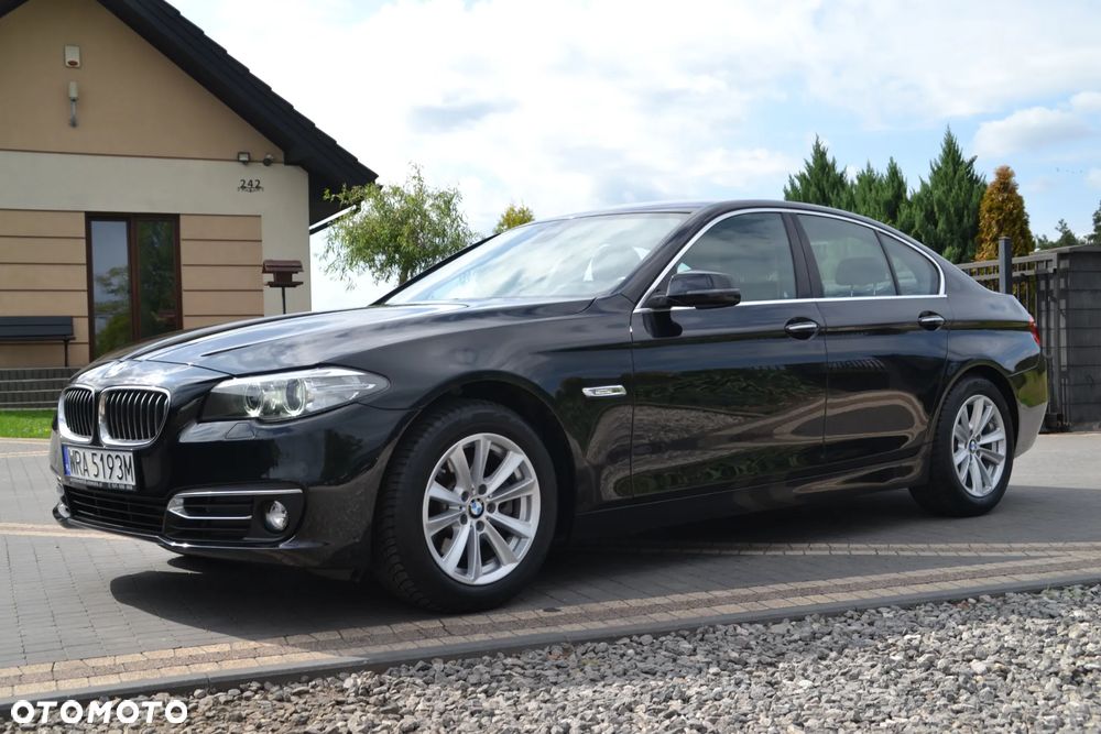 BMW Seria 5 520d Luxury Line - 10