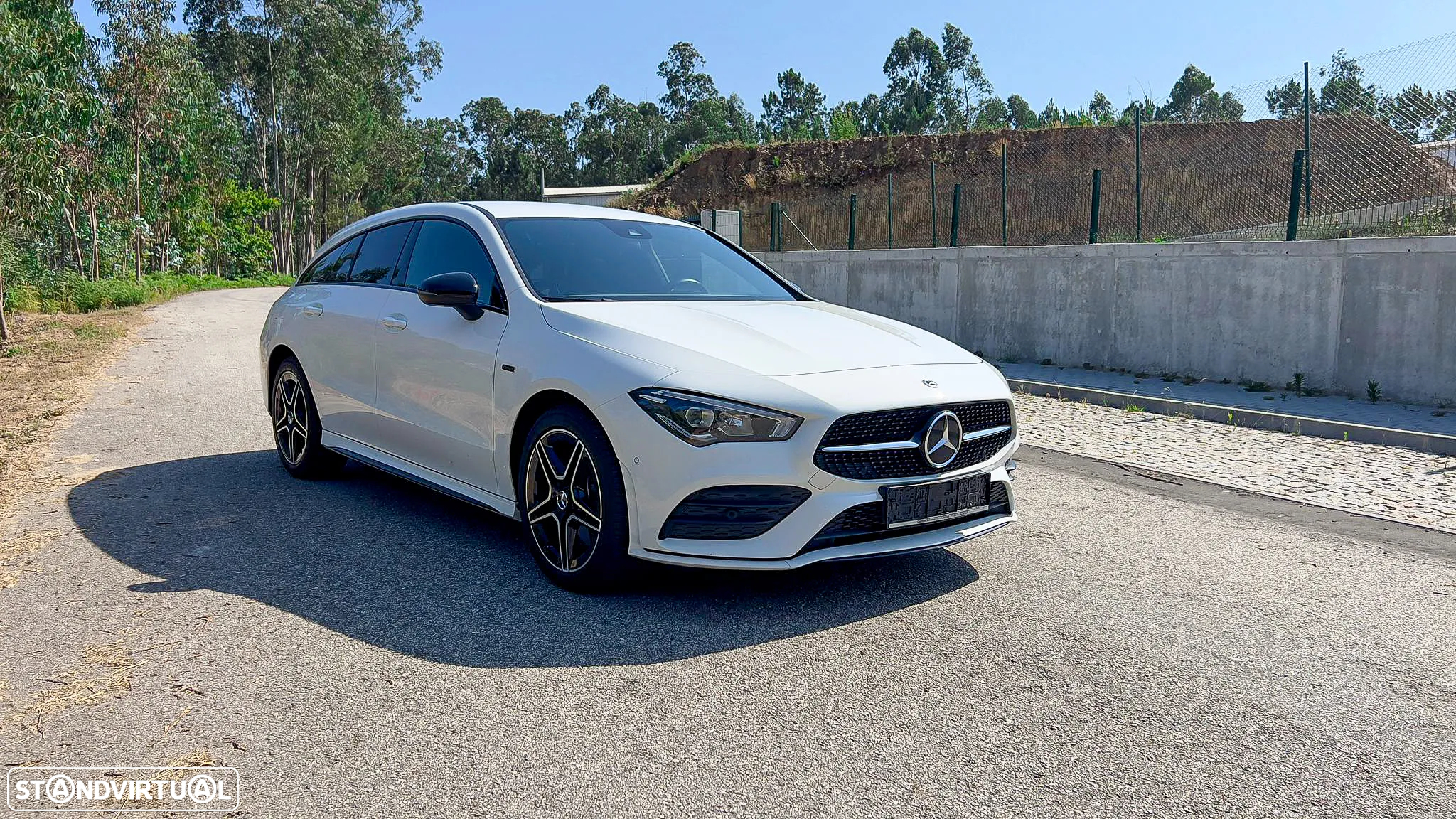 Mercedes-Benz CLA 250 e Shooting Brake AMG Line - 5