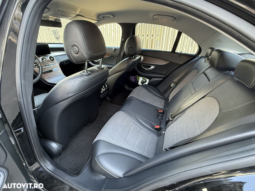 Mercedes-Benz C - 15