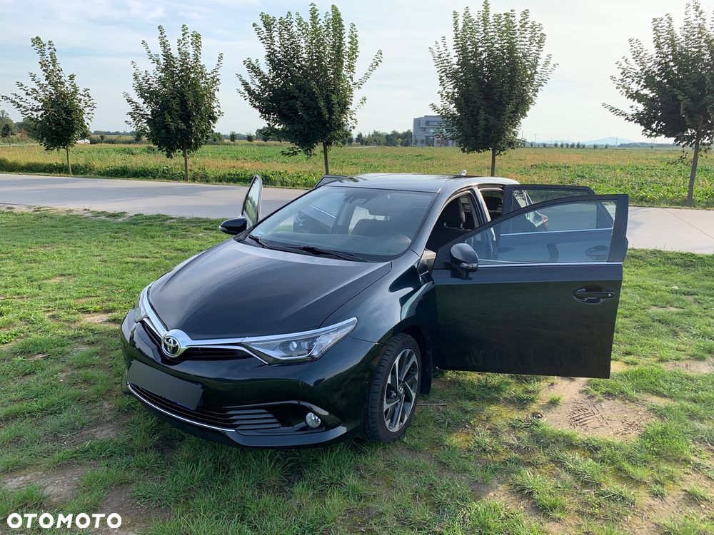 Toyota Auris 1.6 Premium Comfort - 2