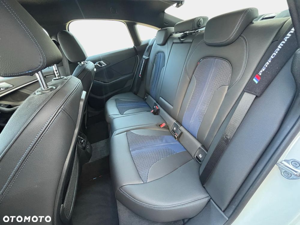 BMW Seria 2 220i M Sport - 28