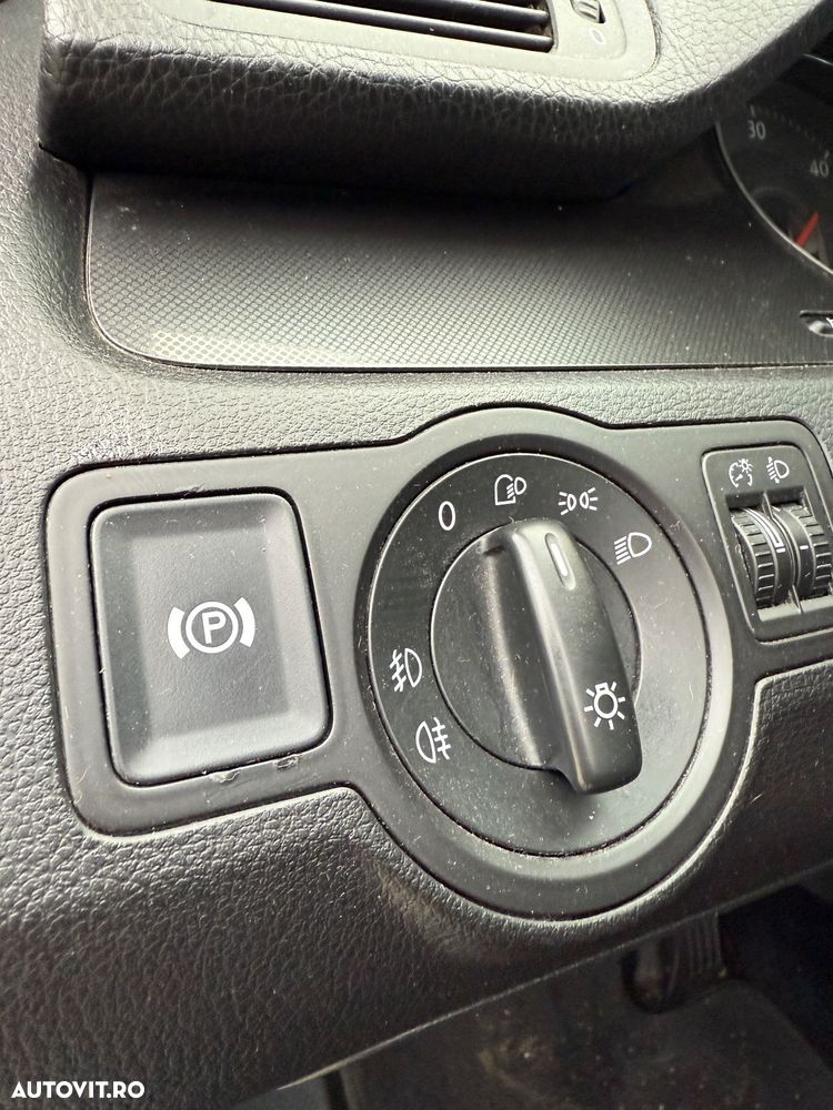 Volkswagen Passat - 15