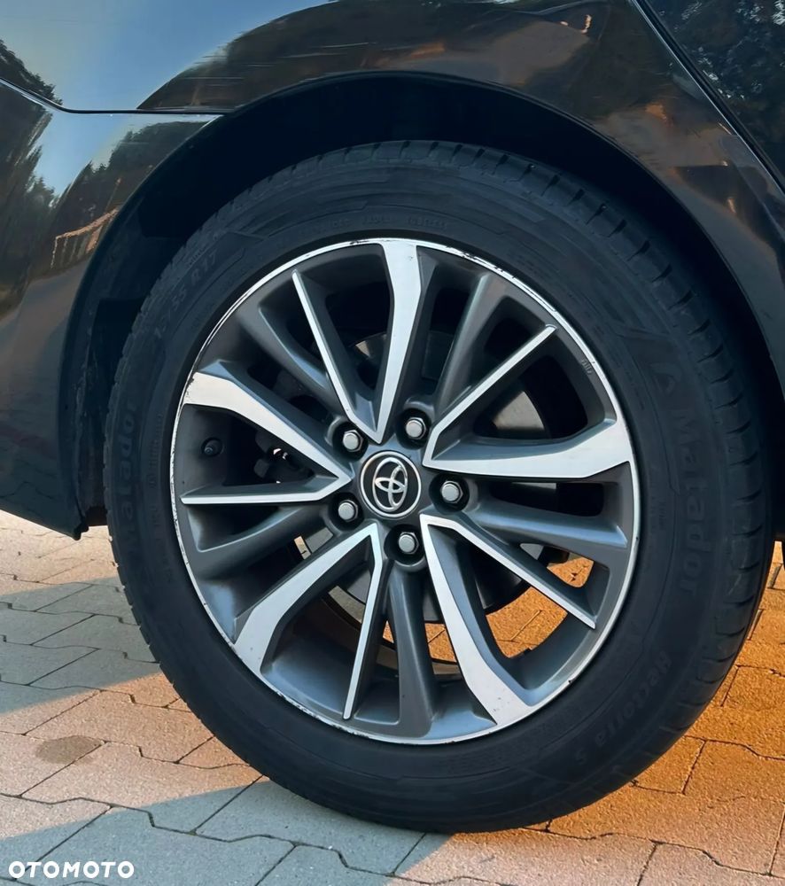 Toyota Avensis 2.0 D-4D Premium - 13