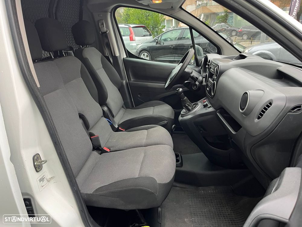 Peugeot Partner 1.6 HDI  3 LUGARES AC - 7