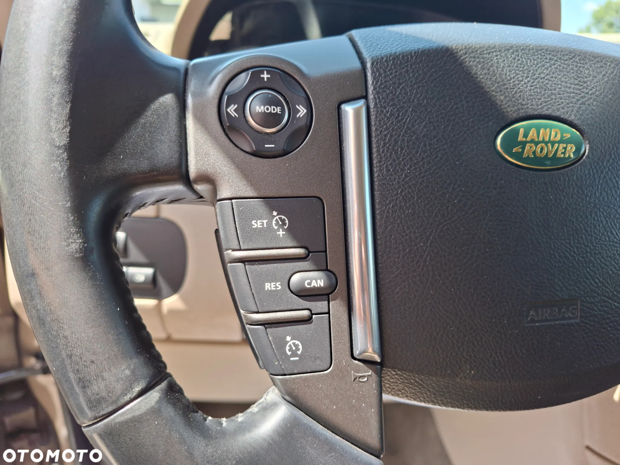 Land Rover Discovery IV 3.0D V6 HSE - 14