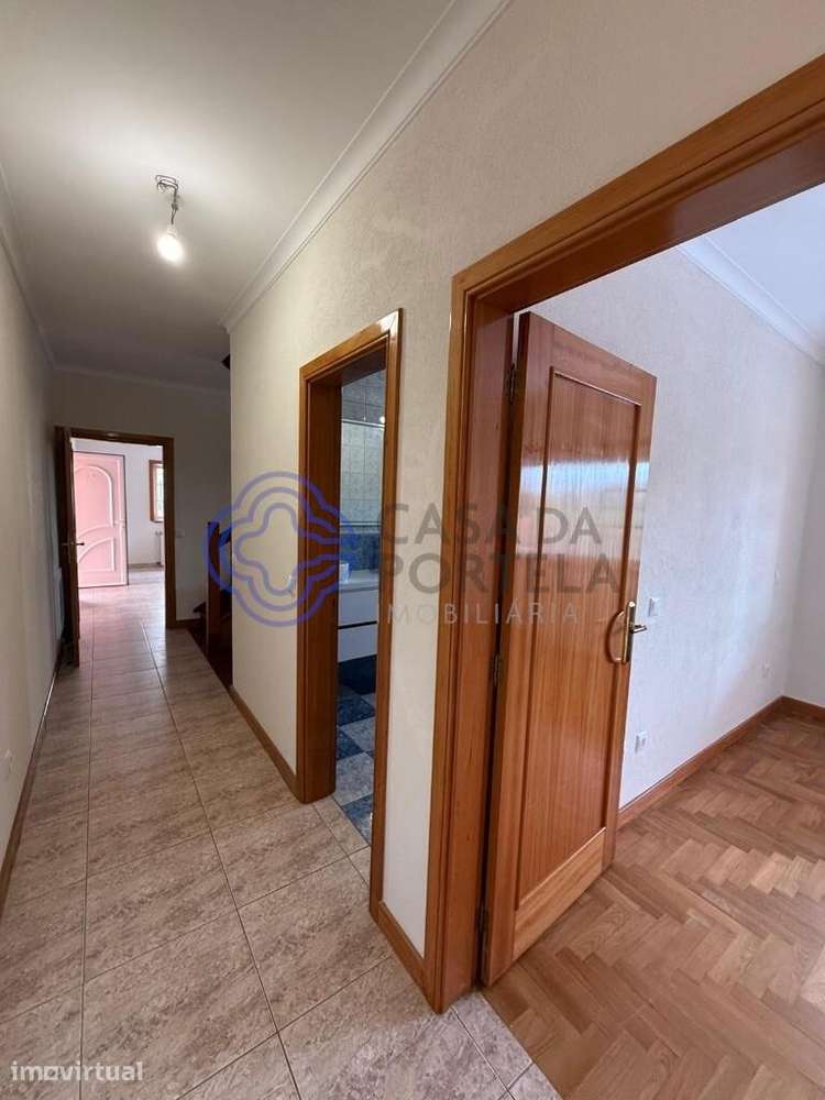 Moradia T3 Renovada | Quartos, Sala e Cozinha no Mesmo Piso |Terreno p - Grande imagem: 5/38