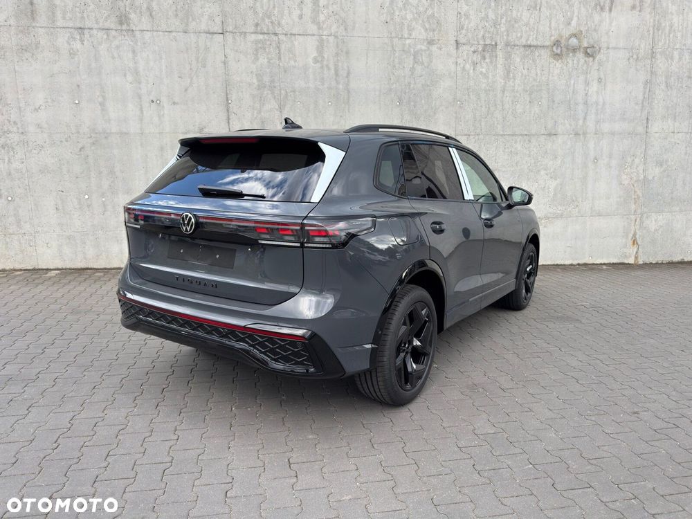 Volkswagen Tiguan - 4