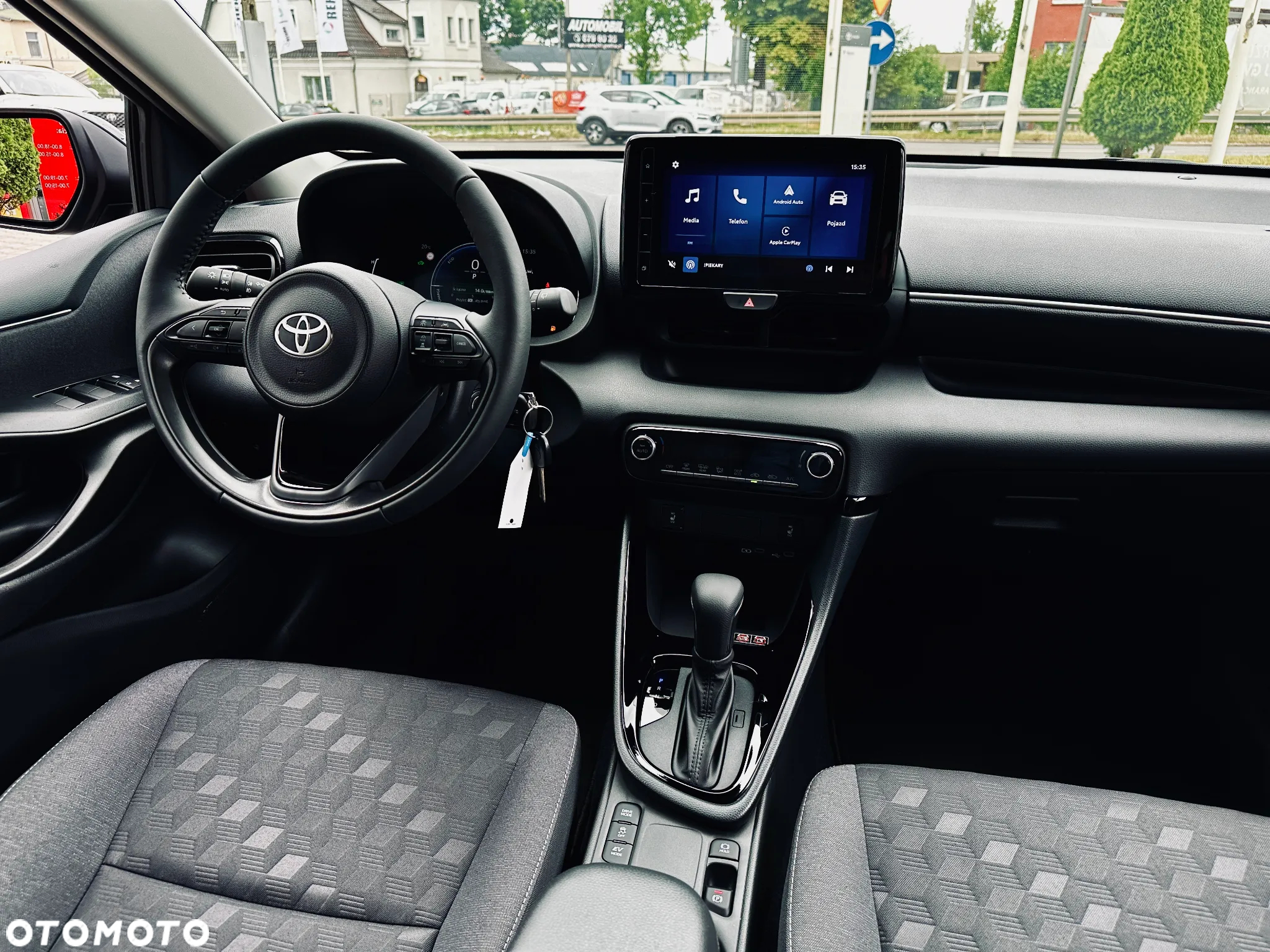 Toyota Yaris Hybrid 1.5 Style - 16