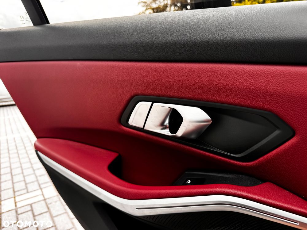 BMW Seria 3 318i Luxury Line sport - 20