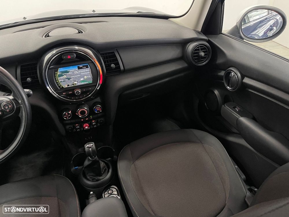MINI 5 Portas One D - 22
