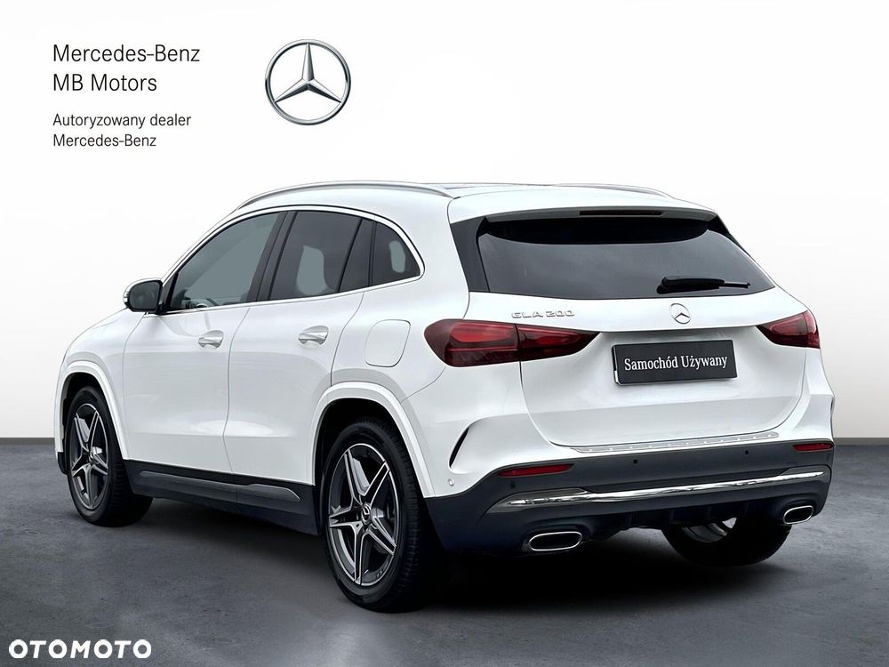 Mercedes-Benz GLA 200 AMG Line - 4
