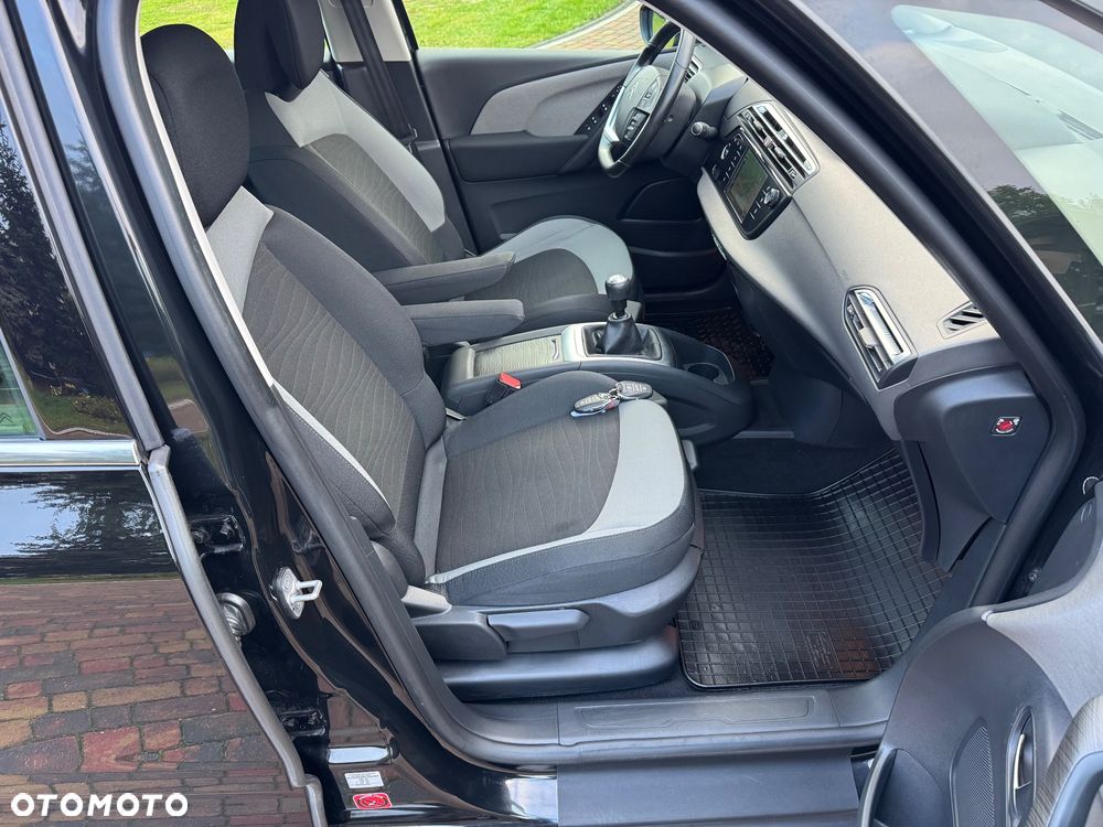 Citroën C4 Picasso - 25