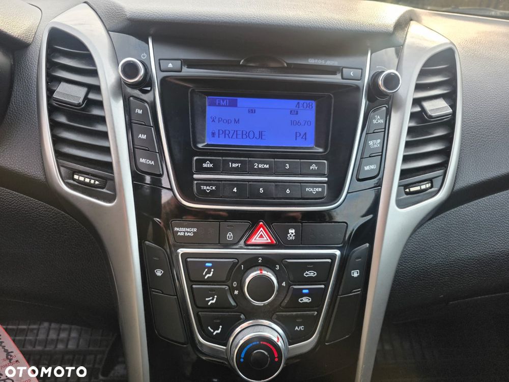 Hyundai i30 1.4 Fifa World Cup Edition - 18