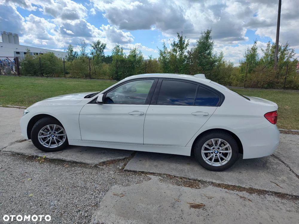 BMW Seria 3 318i GPF Luxury Line Purity - 11