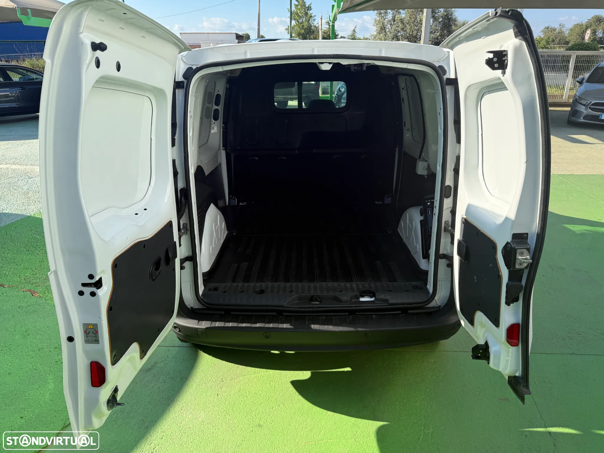 Renault KANGOO 3L - 6