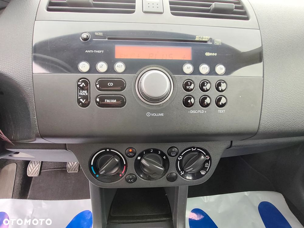 Suzuki Swift 1.3 Comfort dance - 21
