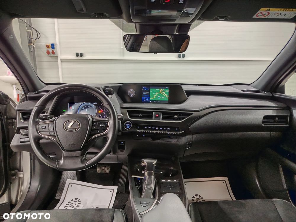 Lexus UX 250h Elegance 2WD - 26