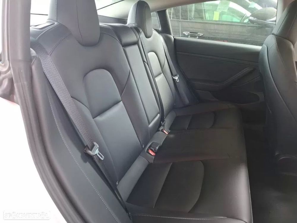 Tesla Model 3 Long Range Tração Traseira - 8