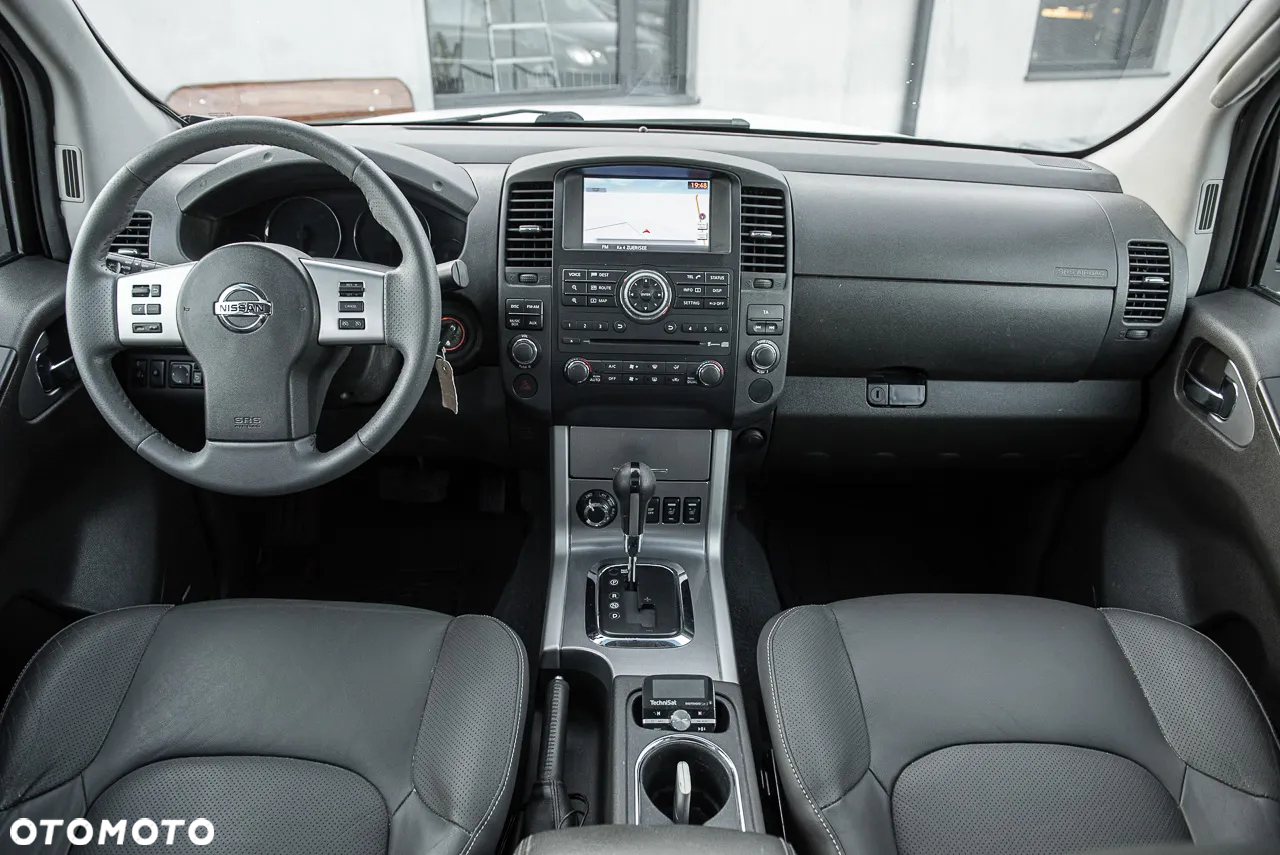 Nissan Navara 3.0 D V6 - 7