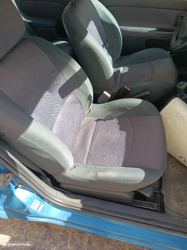 Renault Clio 1.4 16V Dynamique - 8