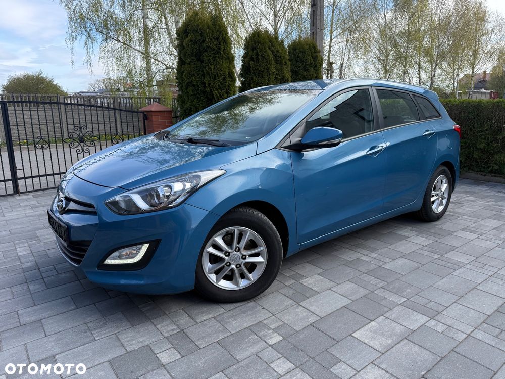 Hyundai i30 blue Kombi 1.6 CRDi YES Gold - 4