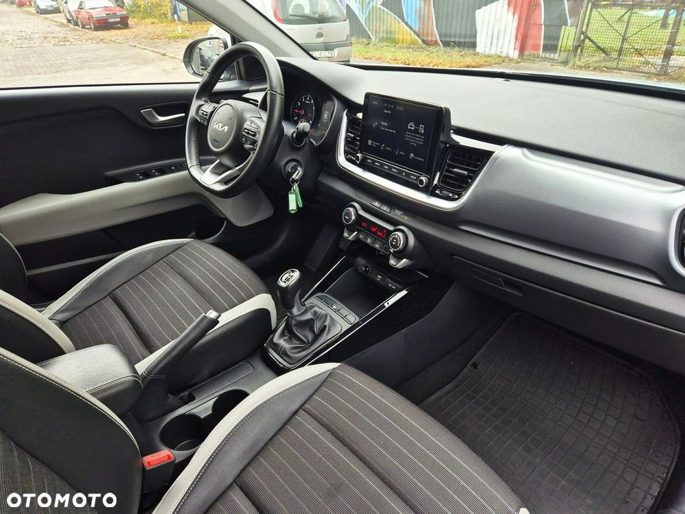 Kia Stonic - 10