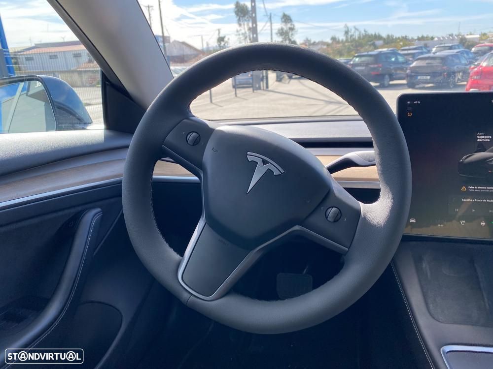 Tesla Model 3 2023 photo 5