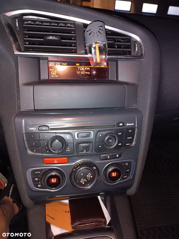 Citroën C4 1.6 HDi Attraction - 6