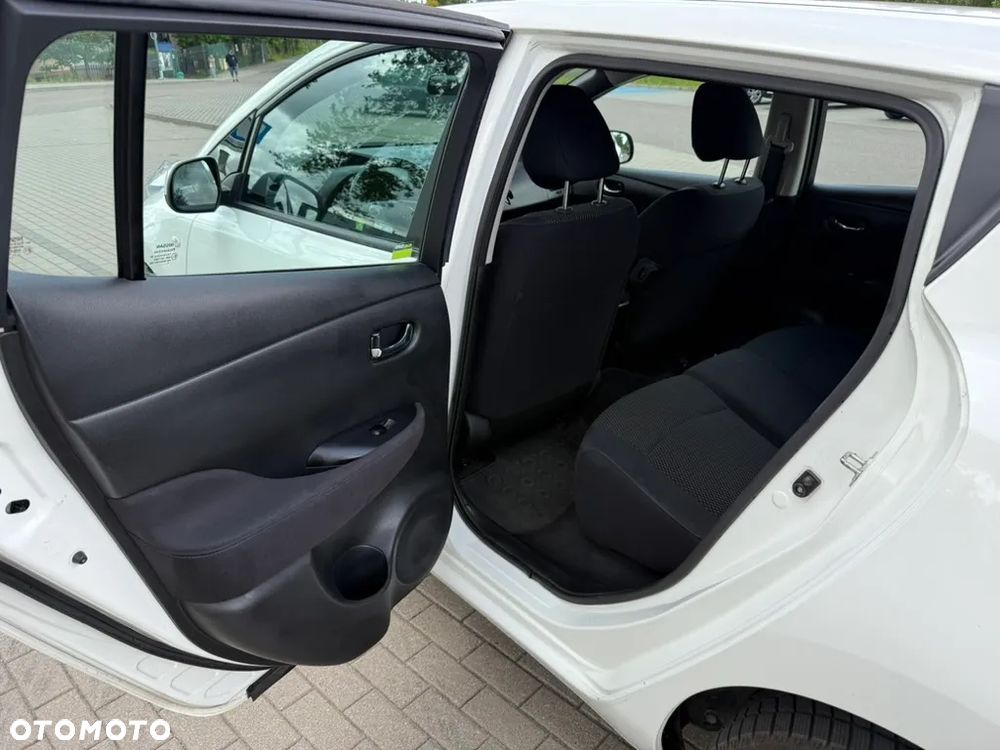 Nissan Leaf 30kWh Acenta - 11