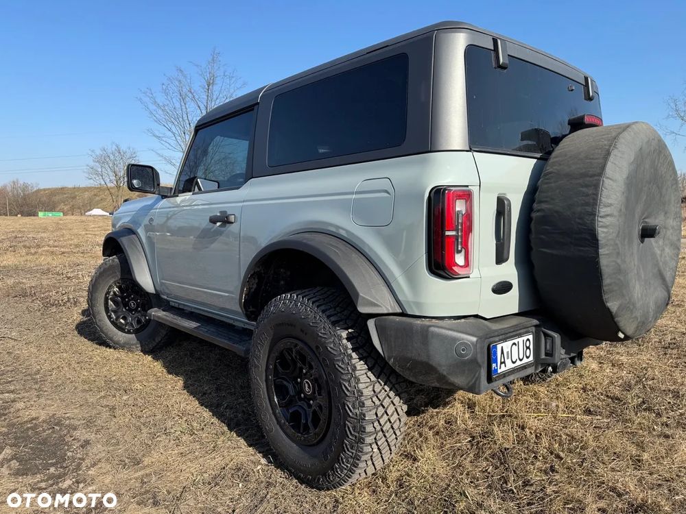 Ford Bronco - 5